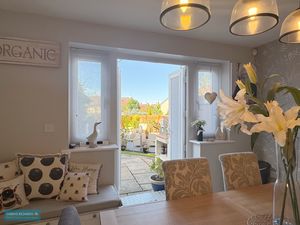 Doors to garden- click for photo gallery